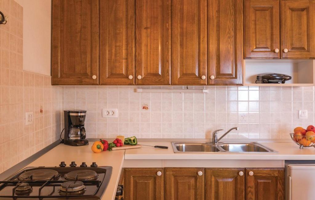 Vacation Apartments Feniks Tučepi المظهر الخارجي الصورة